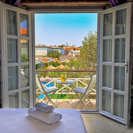 Bay C Hotel Алакати Екстериор снимка