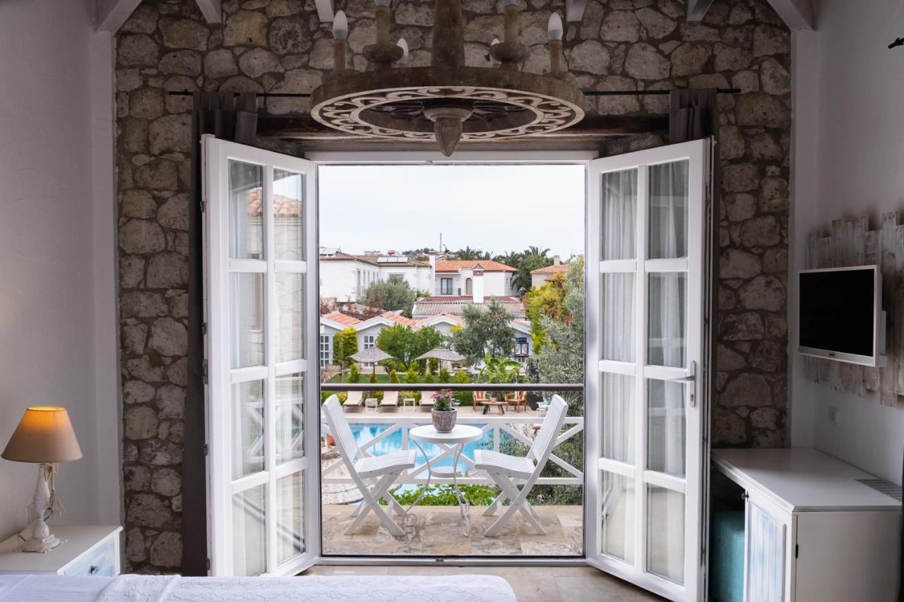 Bay C Hotel Алакати Екстериор снимка