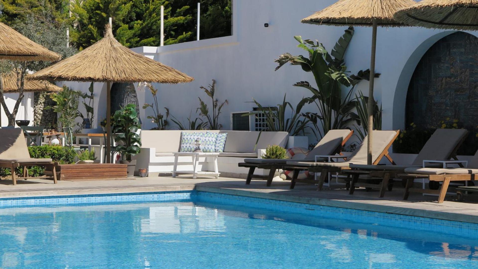 Bay C Hotel Алакати Екстериор снимка