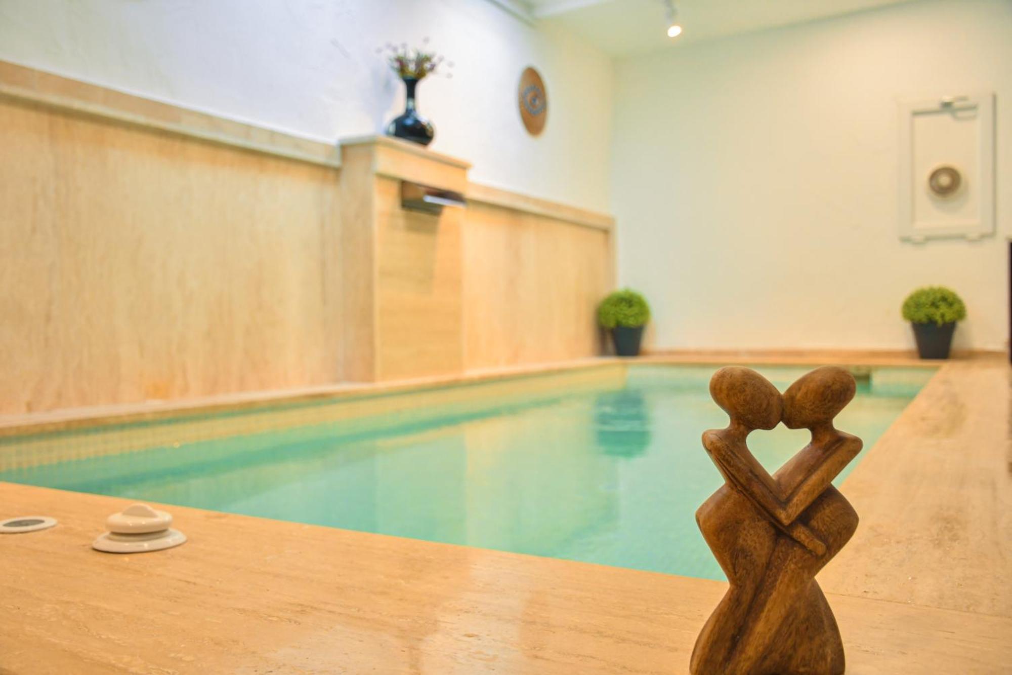 Bay C Hotel Алакати Екстериор снимка