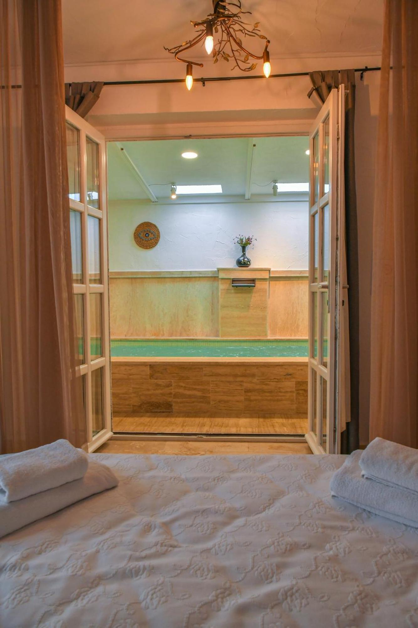Bay C Hotel Алакати Екстериор снимка