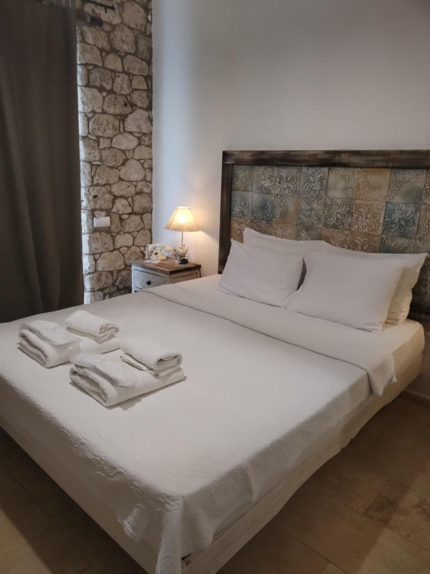 Bay C Hotel Алакати Екстериор снимка